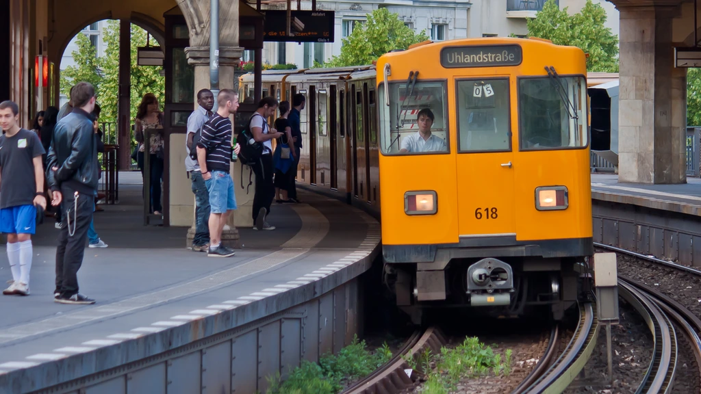 Foto: Kabinet kijkt naar goedkoop ov-ticket zoals in Duitsland, dit leverde het daar op