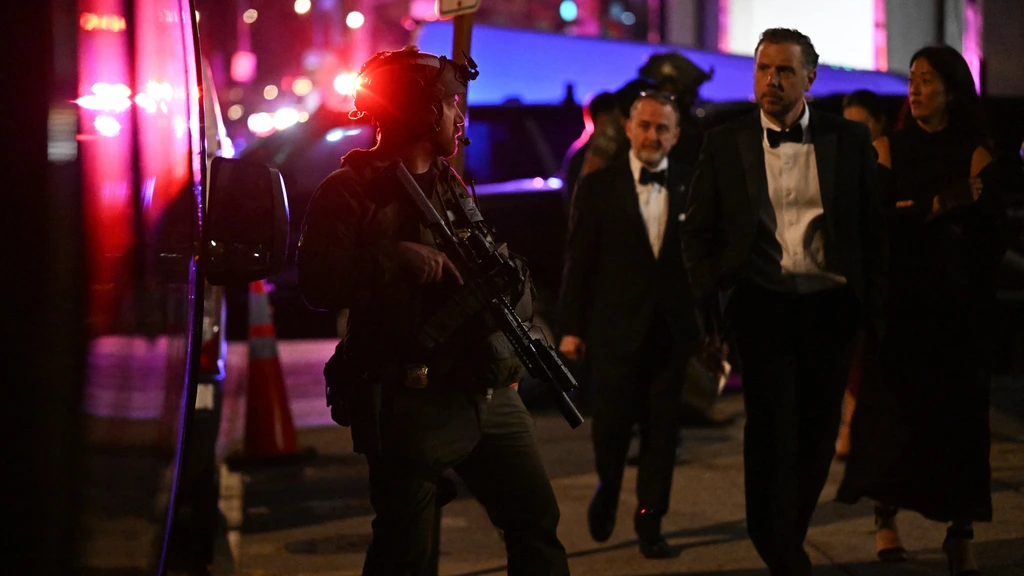Foto: Trump over mislukte aanslag bij Correspondent's Dinner: verdachte had meerdere wapens